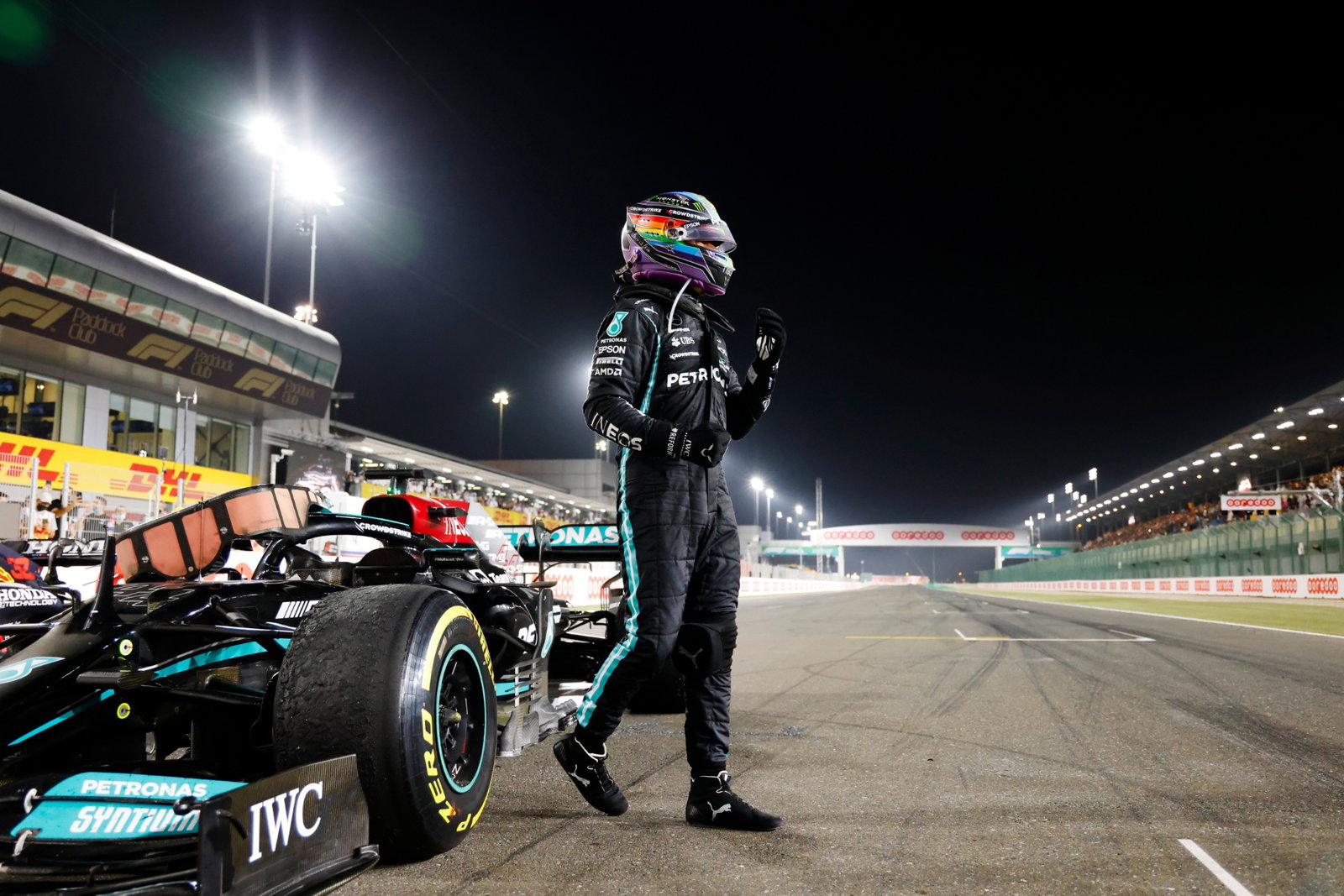 Race winner Lewis Hamilton (GBR) Mercedes AMG F1 W12 celebrates in parc ferme.