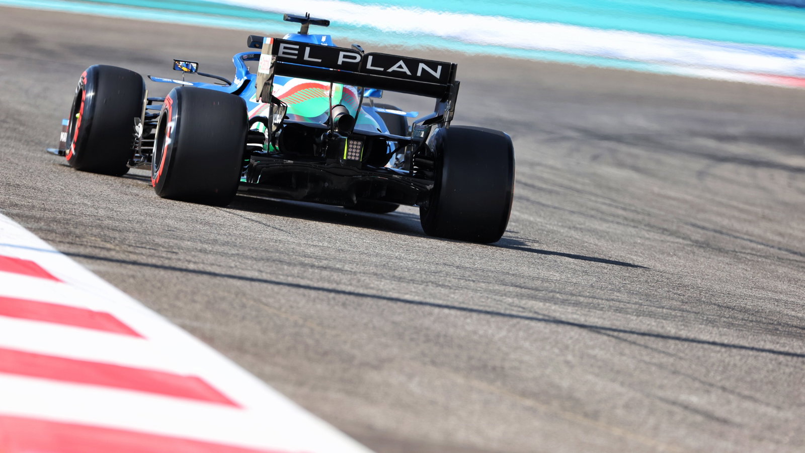 Fernando Alonso (ESP) Alpine F1 Team A521.