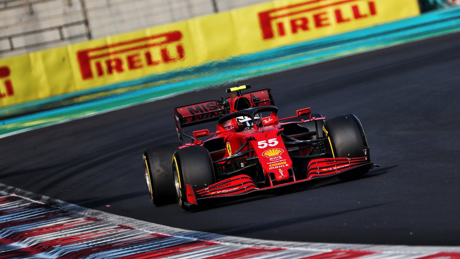 Carlos Sainz Jr (ESP) Ferrari SF-21.