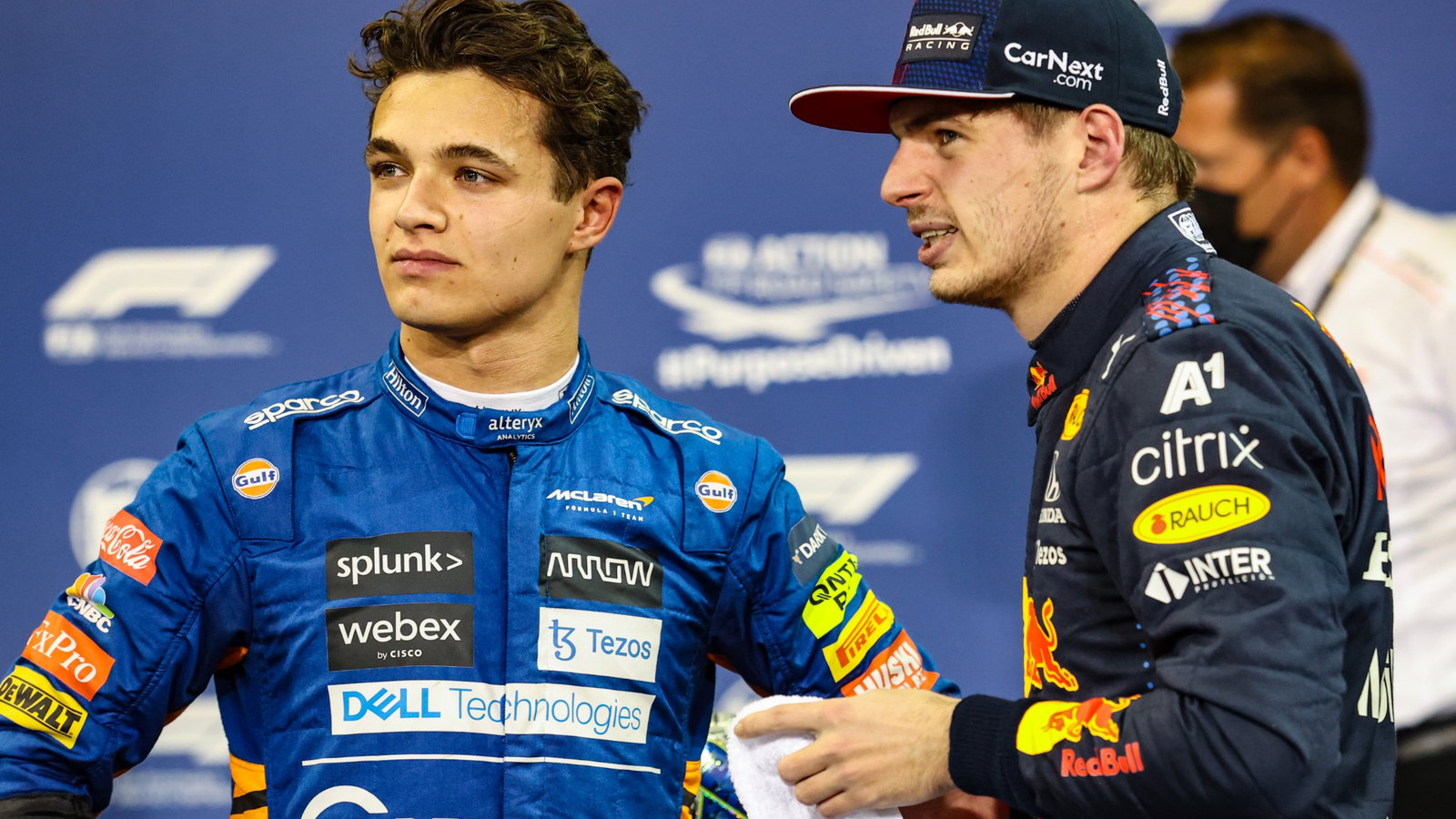 Lando Norris (GBR), McLaren F1 Team and Max Verstappen (NLD), Red Bull Racing 