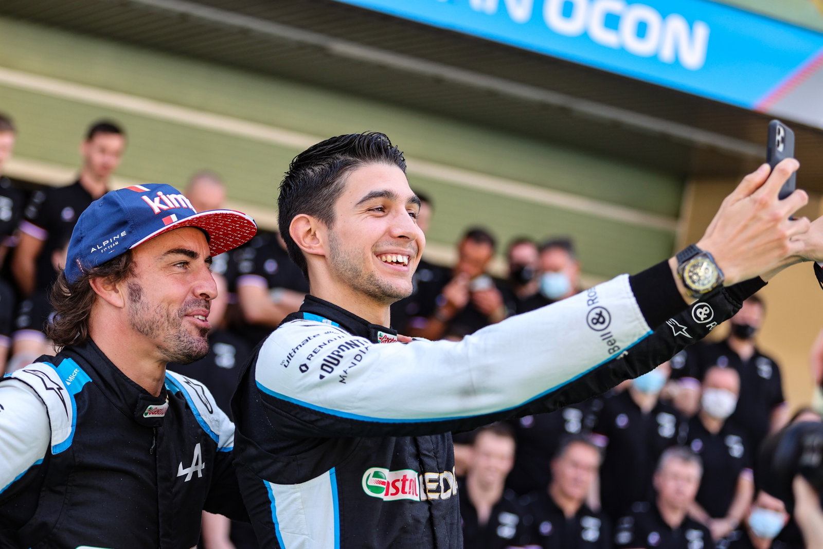 Fernando Alonso (ESP), Alpine F1 Team and Esteban Ocon (FRA), Alpine F1 Team 