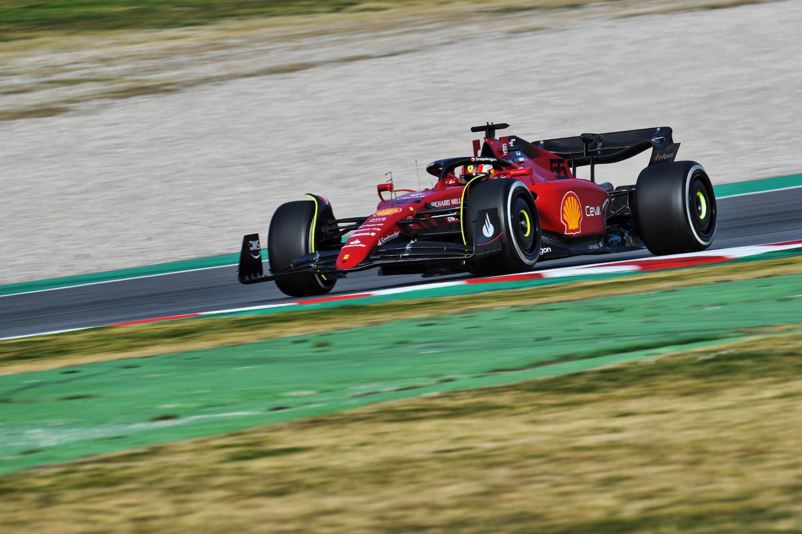Carlos Sainz Jr (ESP) Ferrari F1-75.