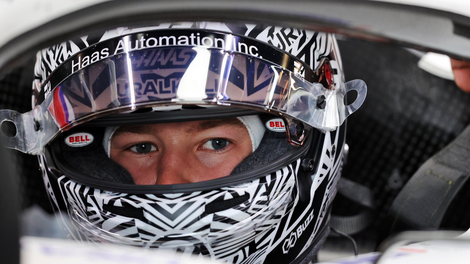 Nikita Mazepin (RUS) Haas F1 Team VF-22.