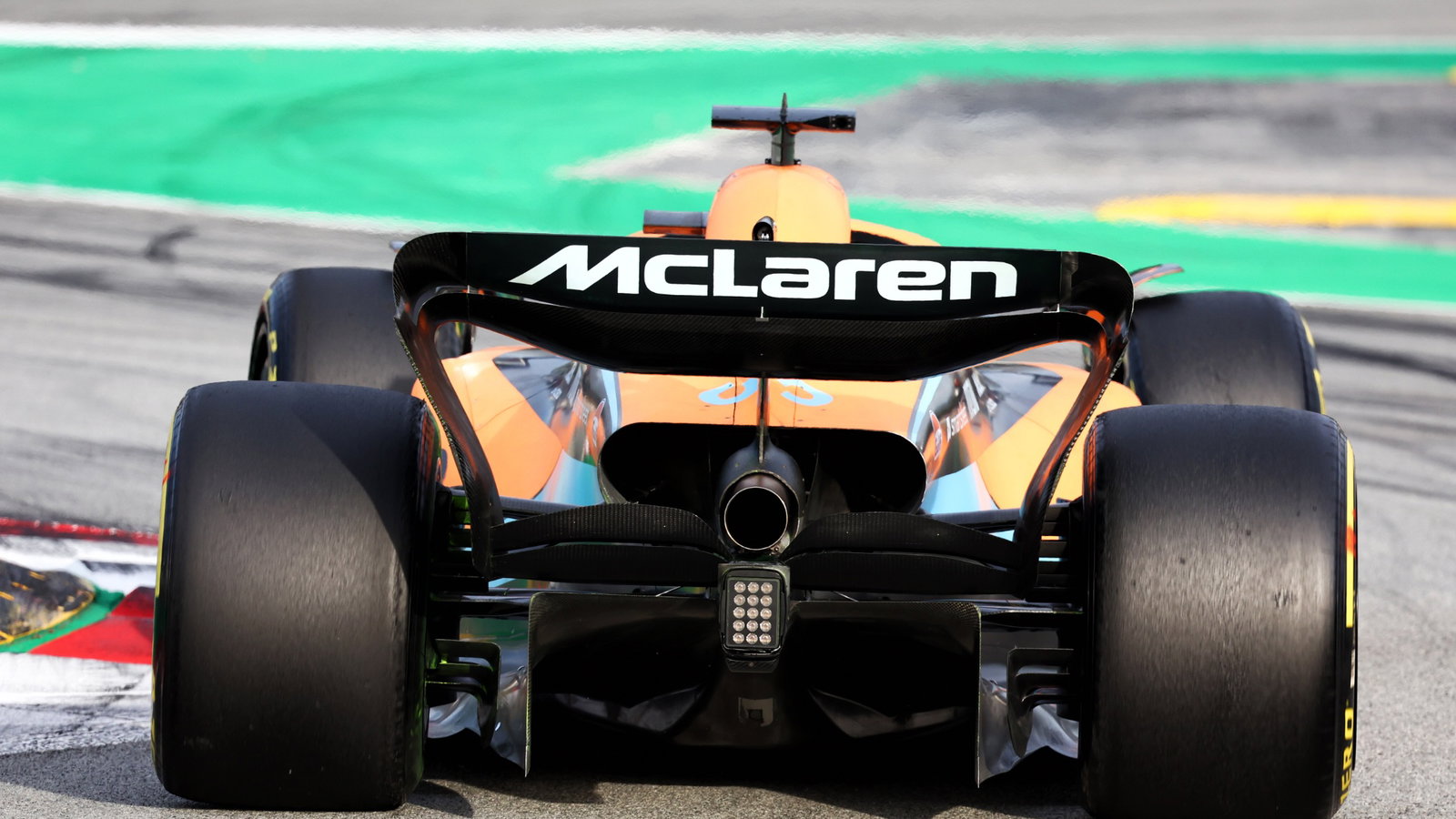 Daniel Ricciardo (AUS) McLaren MCL36.
