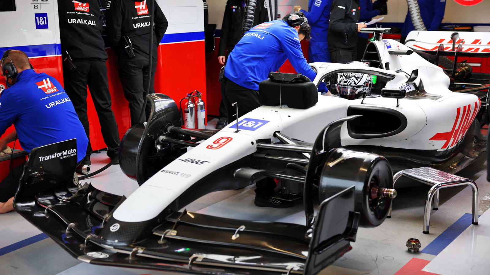 Nikita Mazepin (RUS) Haas F1 Team VF-22.