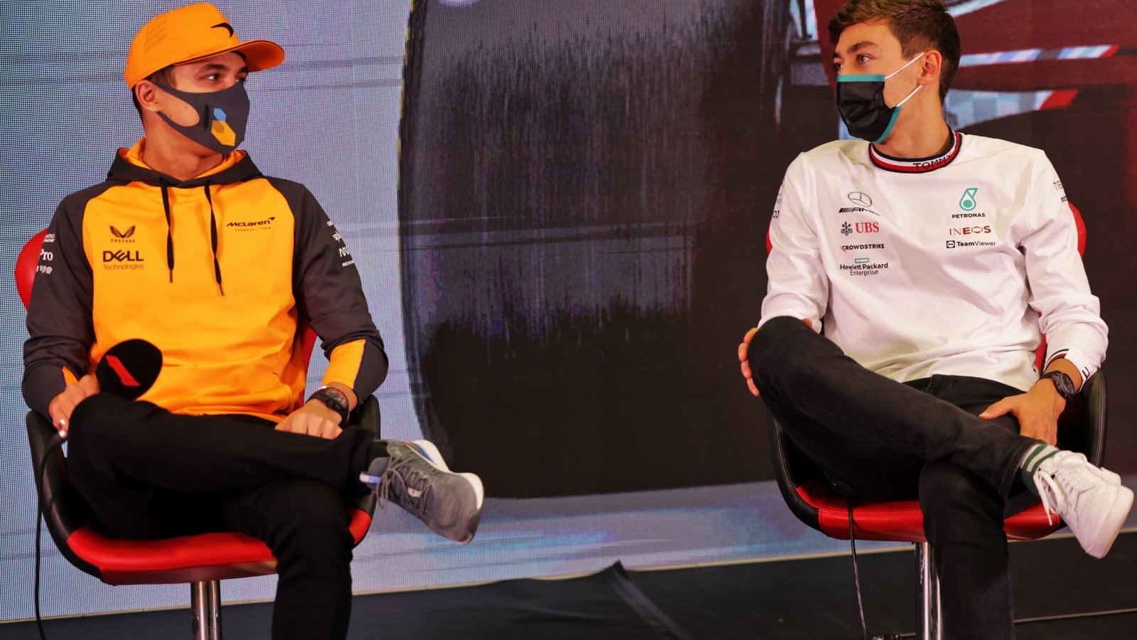 (L to R): Lando Norris (GBR) McLaren and George Russell (GBR) Mercedes AMG F1 in the FIA Press Conference.