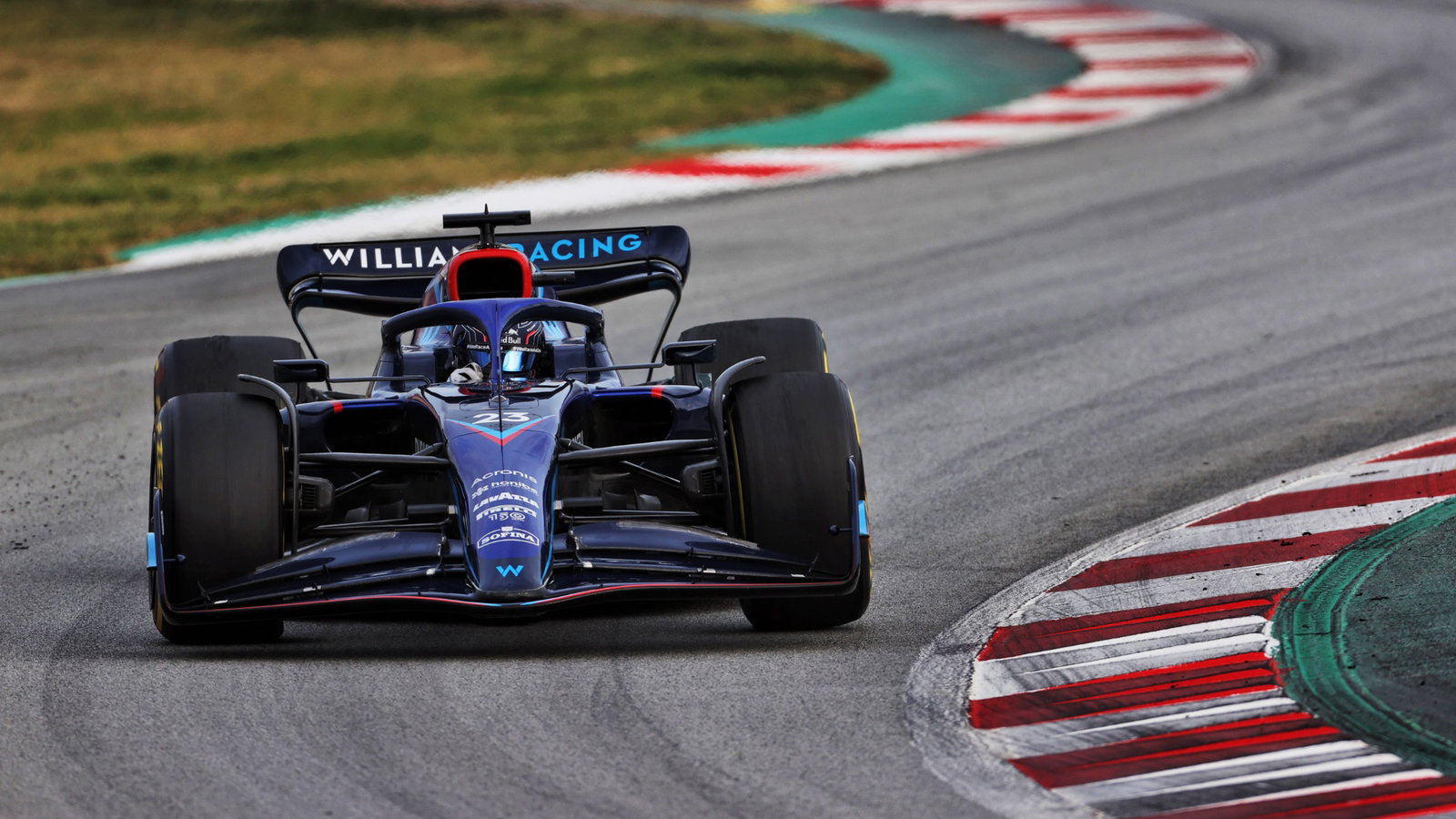 Alexander Albon (THA) Williams Racing FW44.