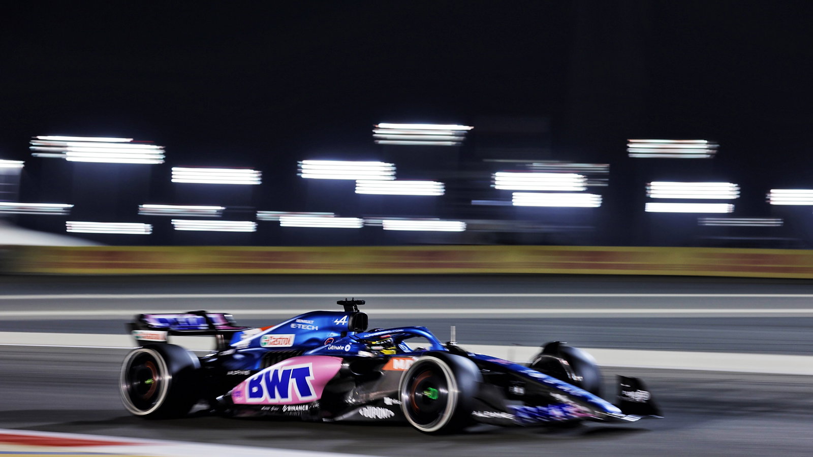 Fernando Alonso (ESP) Alpine F1 Team A522.