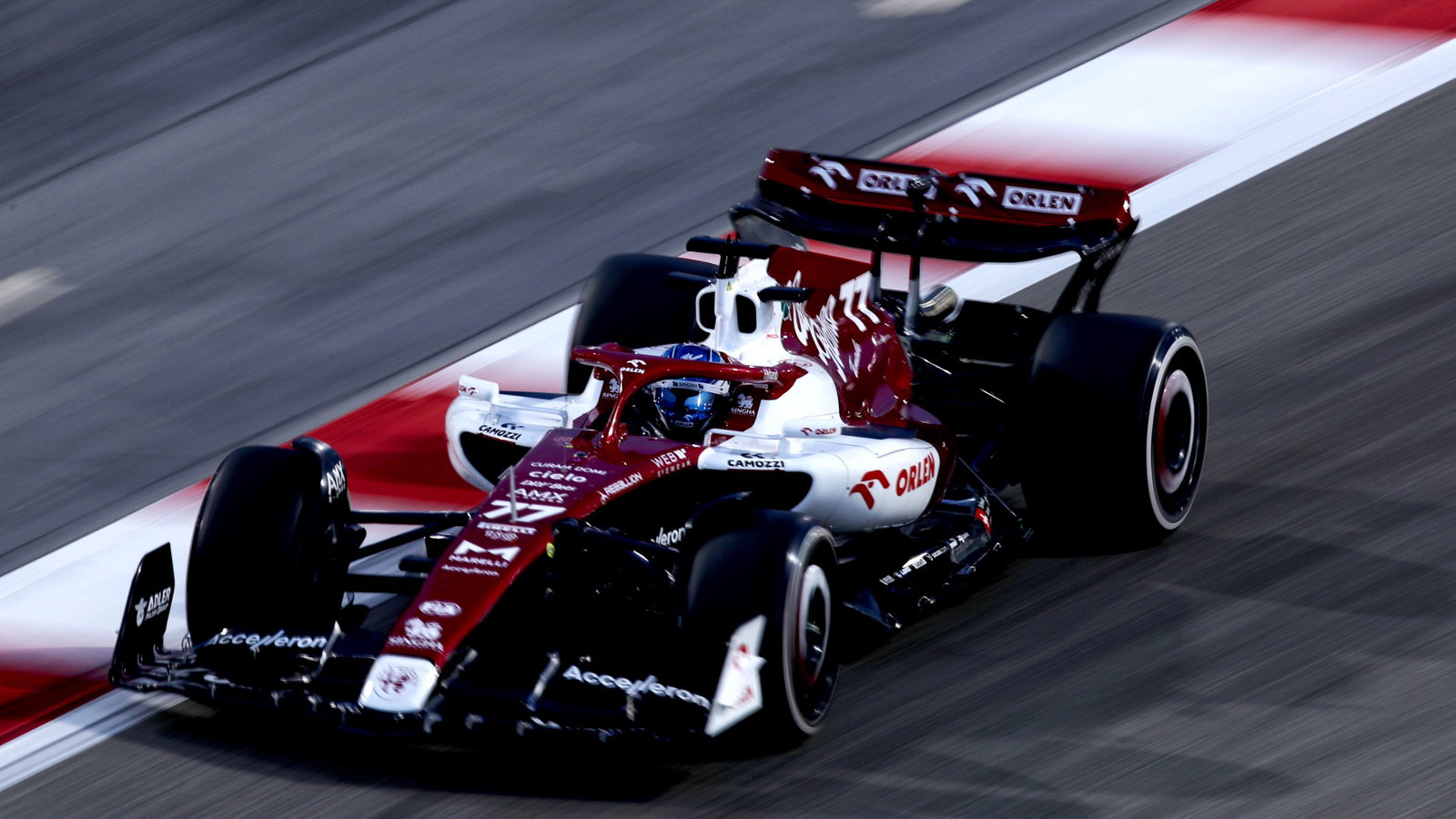 Valtteri Bottas (FIN) Alfa Romeo F1 Team C42.