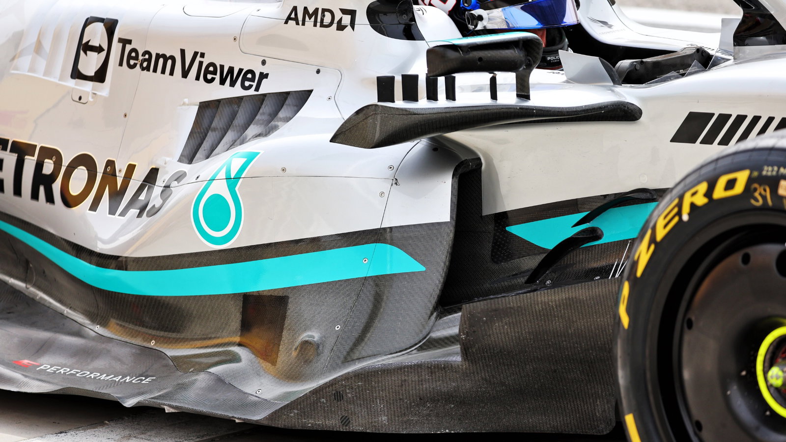 George Russell (GBR) Mercedes AMG F1 W13 - floor and sidepod detail.