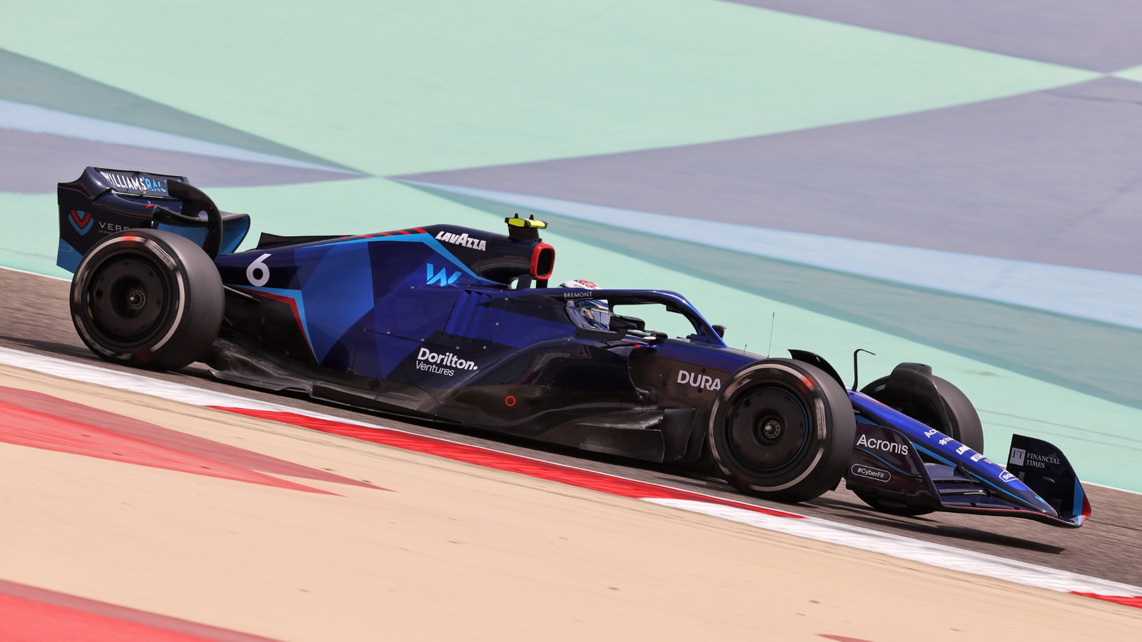 Nicholas Latifi (CDN) Williams Racing FW44.