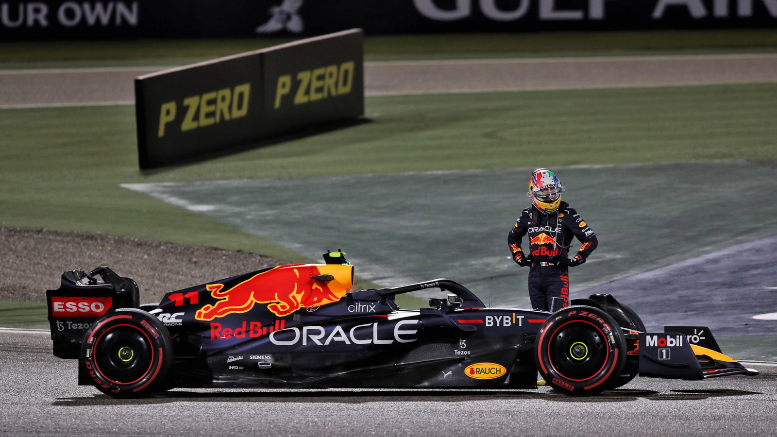 Sergio Perez (MEX) Red Bull Racing RB18 retired from the race.