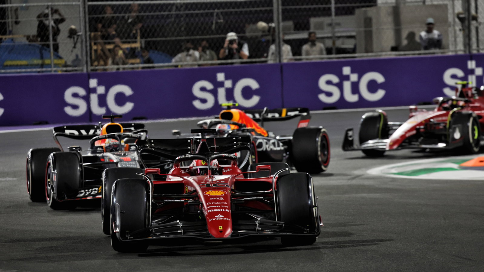 Charles Leclerc (MON) Ferrari F1-75.