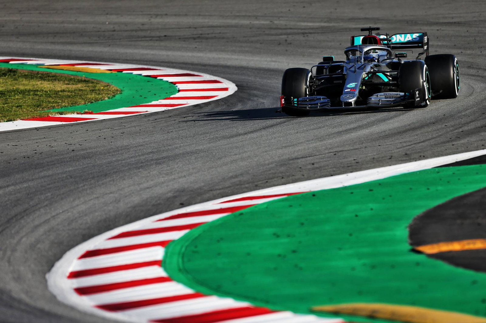 Ecclestone membantu Williams menemukan pembeli, mengkritik manajemen saat ini