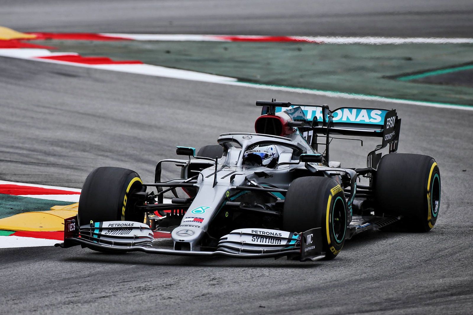 Pressure grows on F1 teams over coronavirus