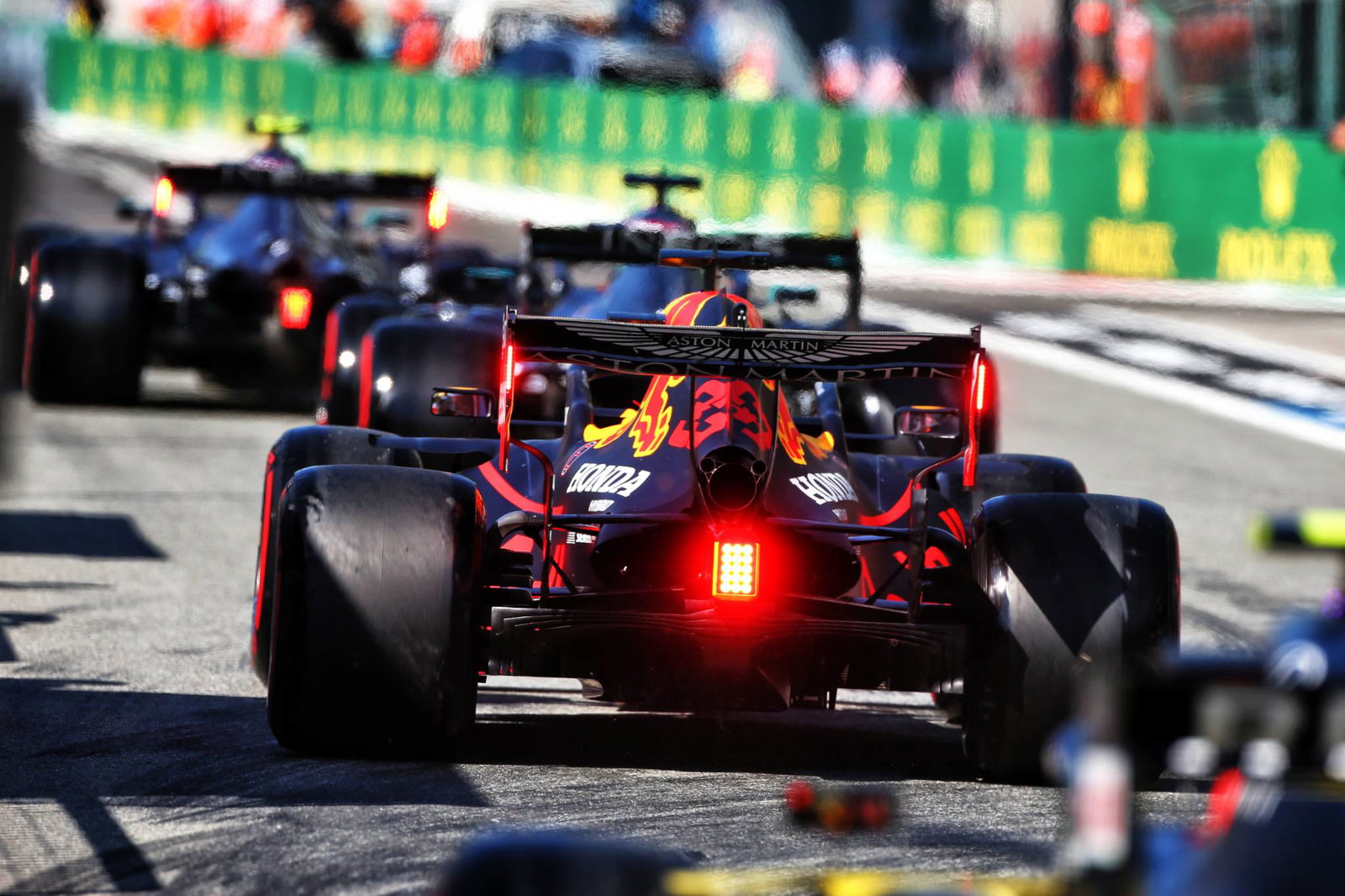 Mercedes berpesta di GP Italia meski F1 melarang 'mode kualifikasi'