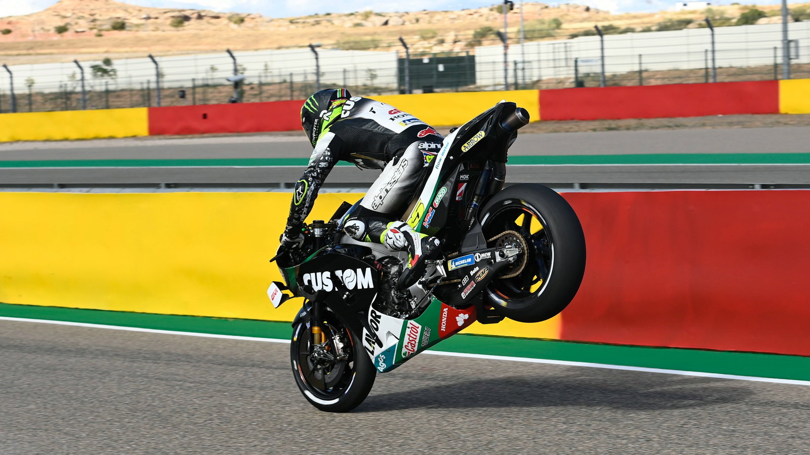 Cal Crutchlow, stoppie, Teruel MotoGP, 23 October 2020