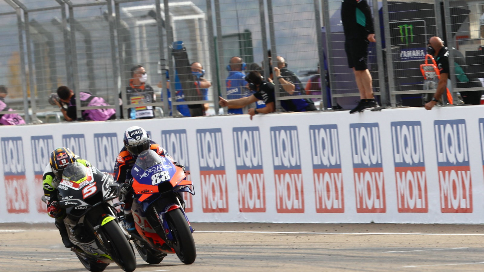 Johann Zarco Miguel Oliveira MotoGP race. Teruel MotoGP. 25 October 2020