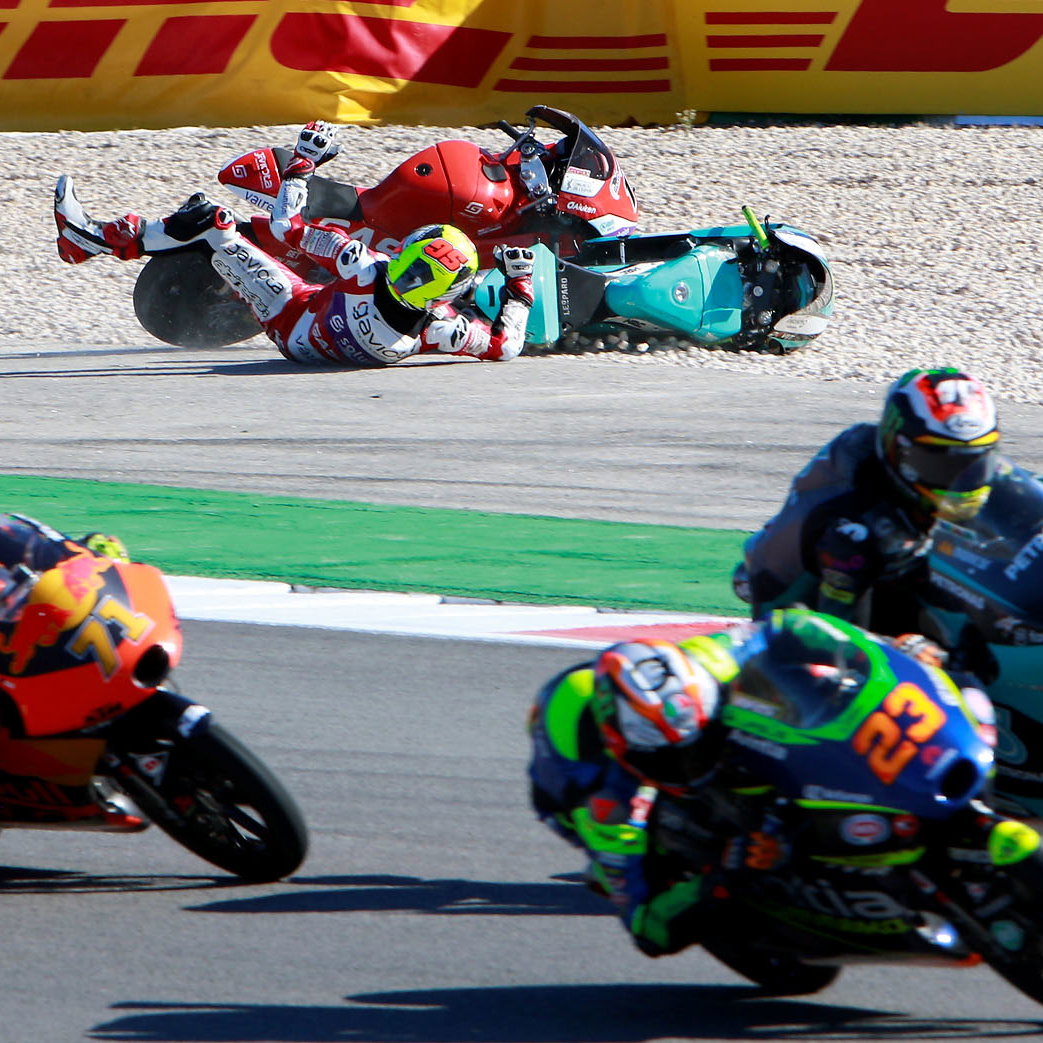 Dennis Foggia crashes, Moto3race, Algarve MotoGP, 7 November 2021