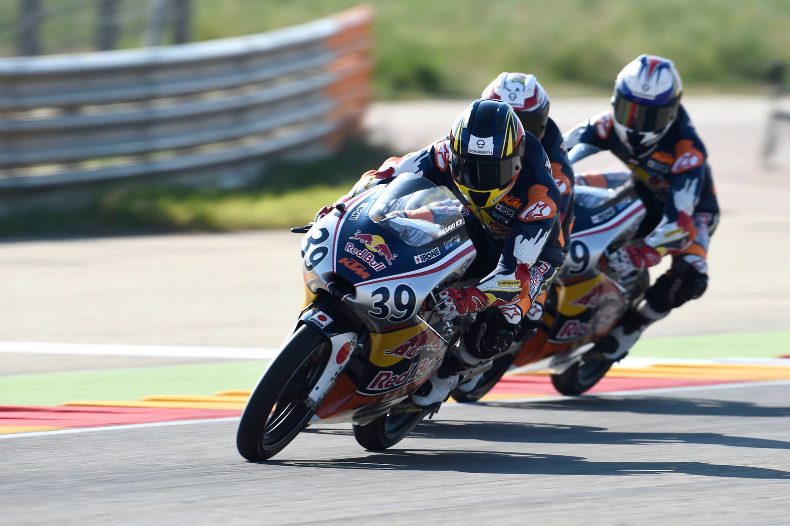 MotoE: 'Langkah besar' menempatkan juara bertahan Ferrari di puncak