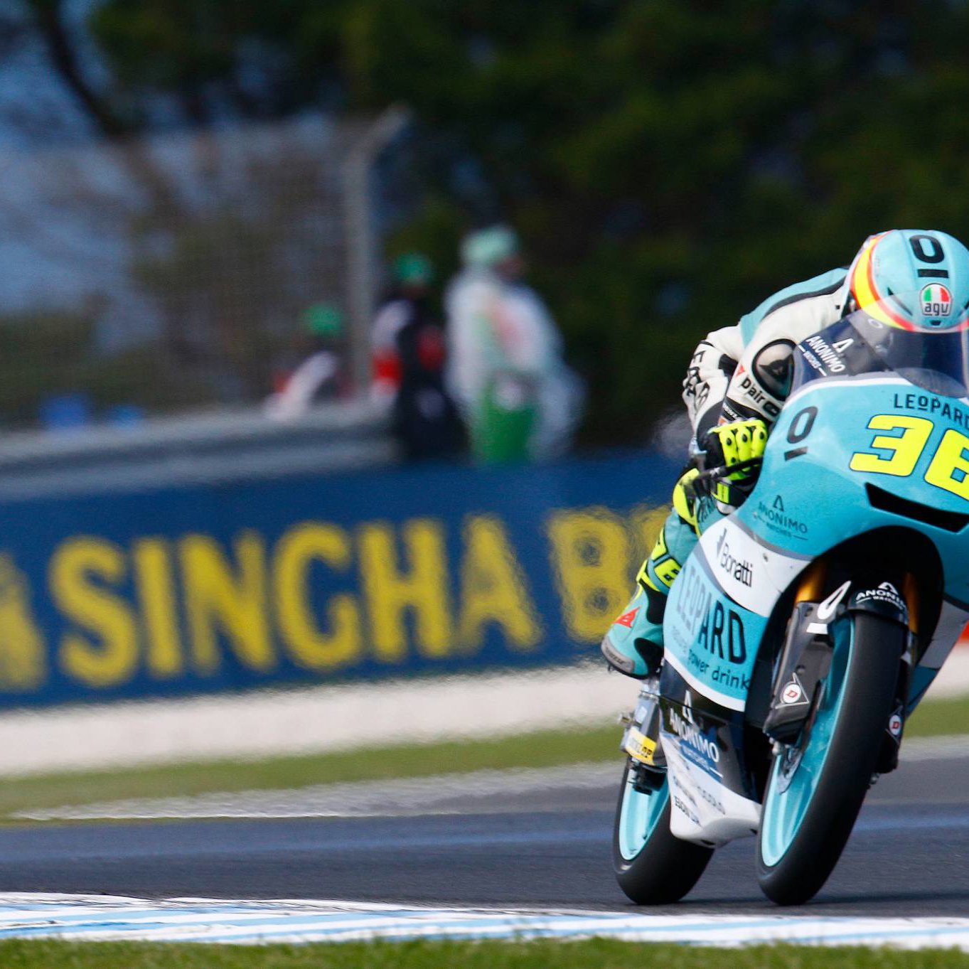Moto3 Le Mans: Mir dominates to win after red flag chaos