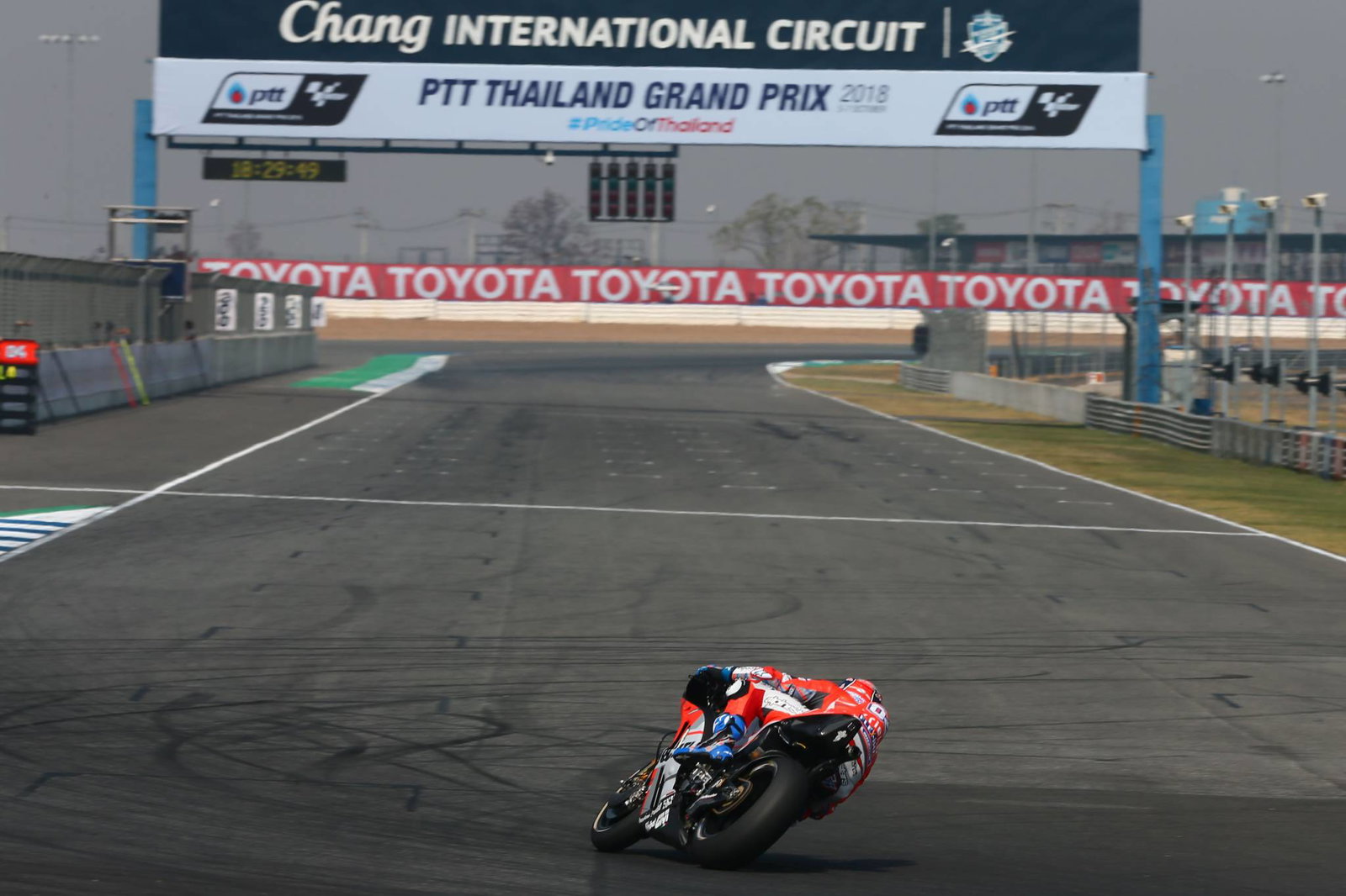 VIDEO: Peluncuran Repsol Honda MotoGP 2018 - LANGSUNG!