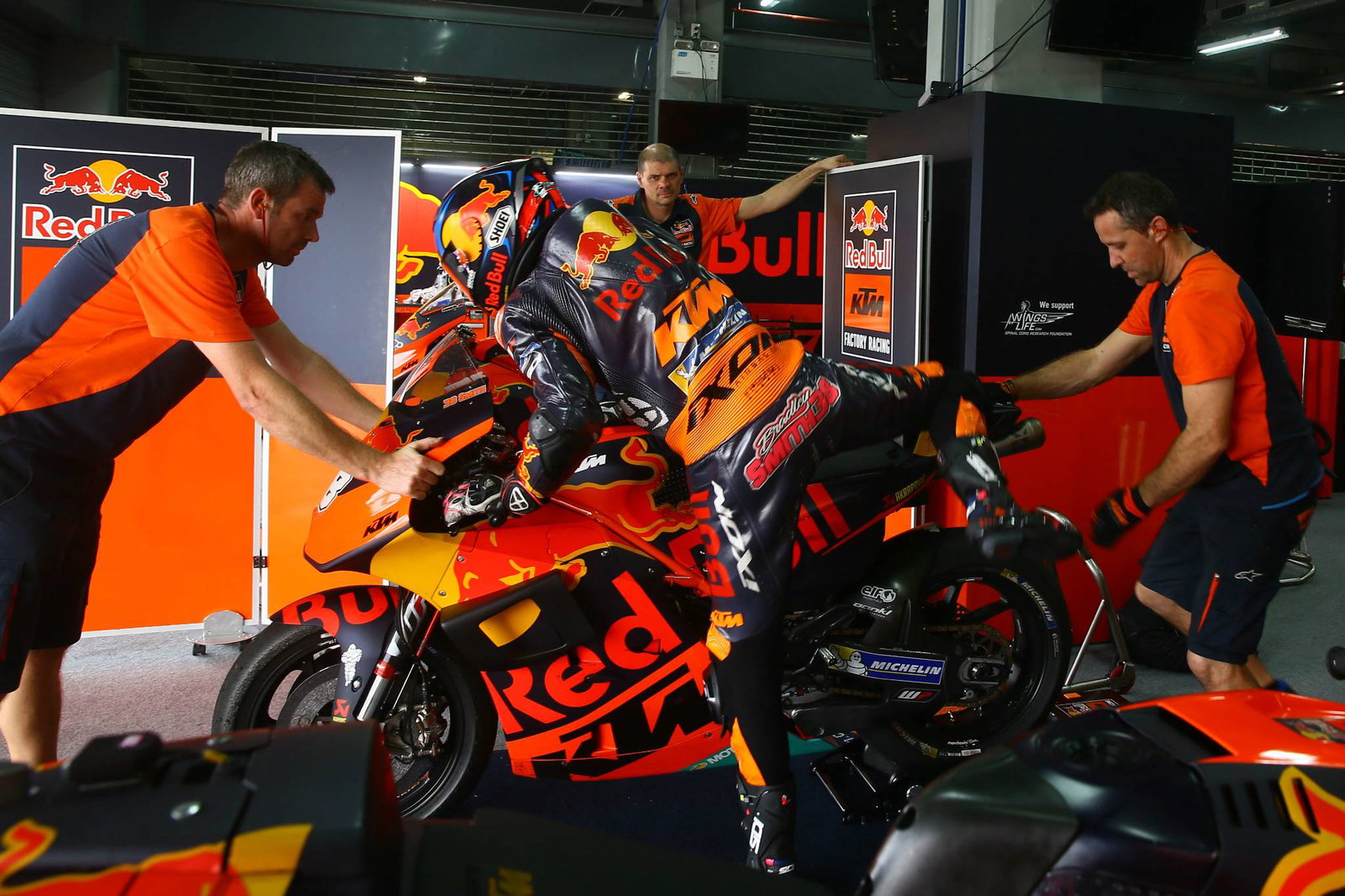 MotoGP: Race Direction explains Qatar wet weather test