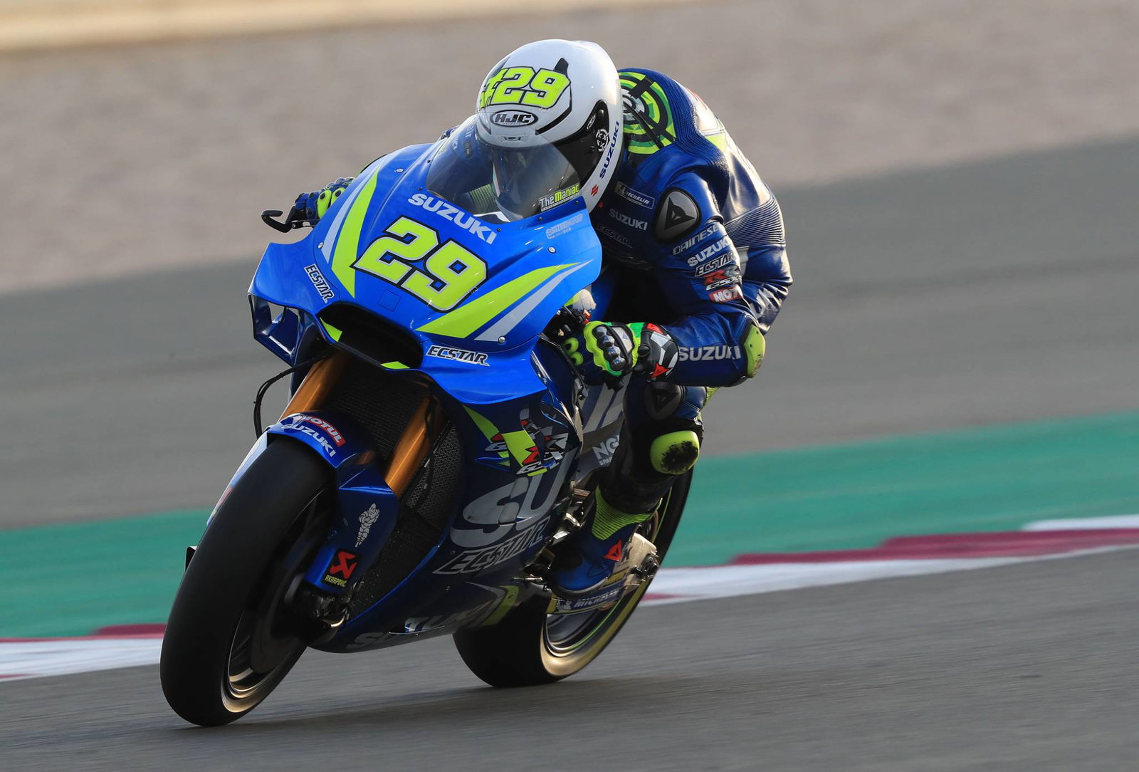 Tes MotoGP Qatar: 'Coba dan hindari motornya' - Miller, Petrucci nyaris gagal