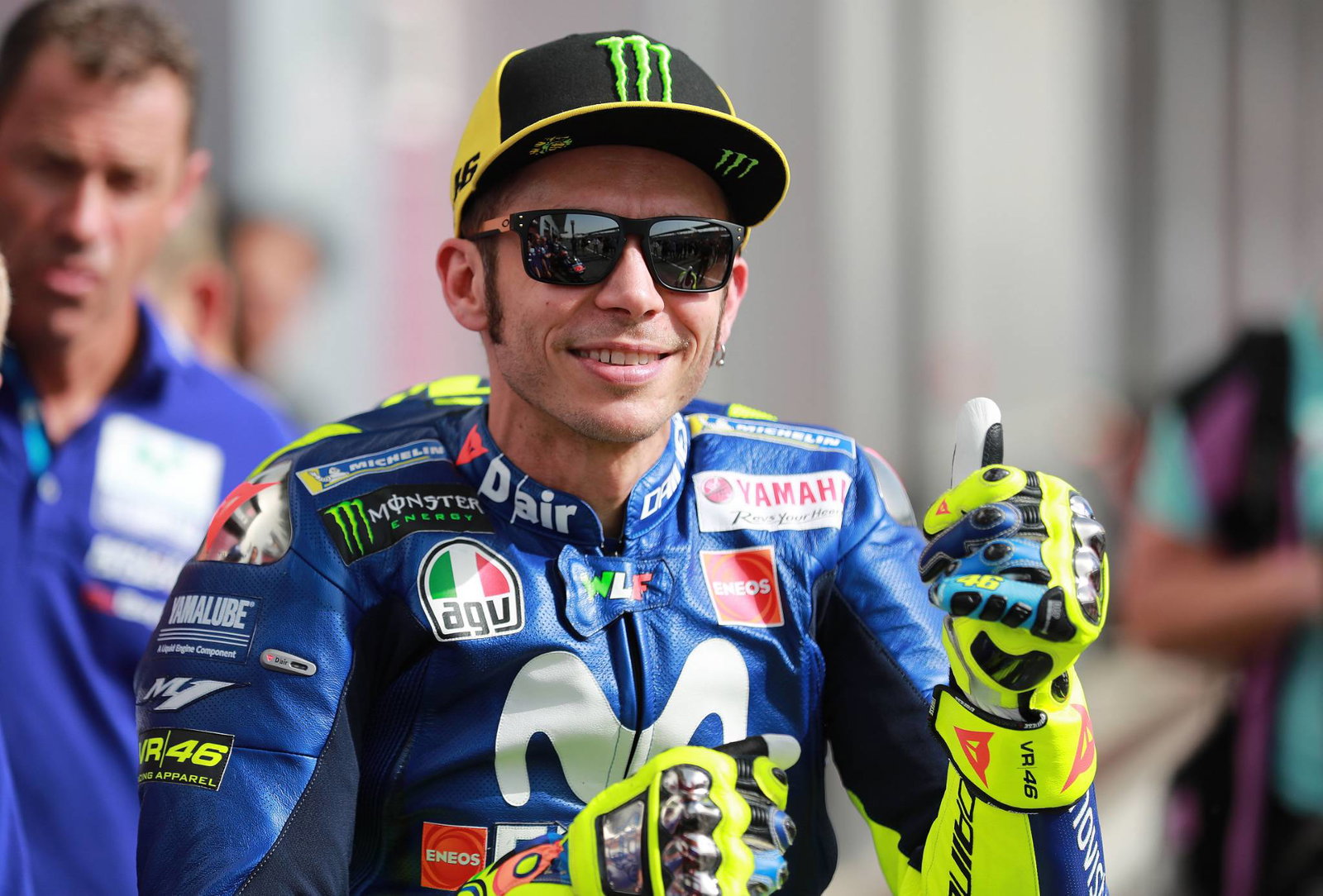 MotoGP: Valentino Rossi re-signs for Yamaha