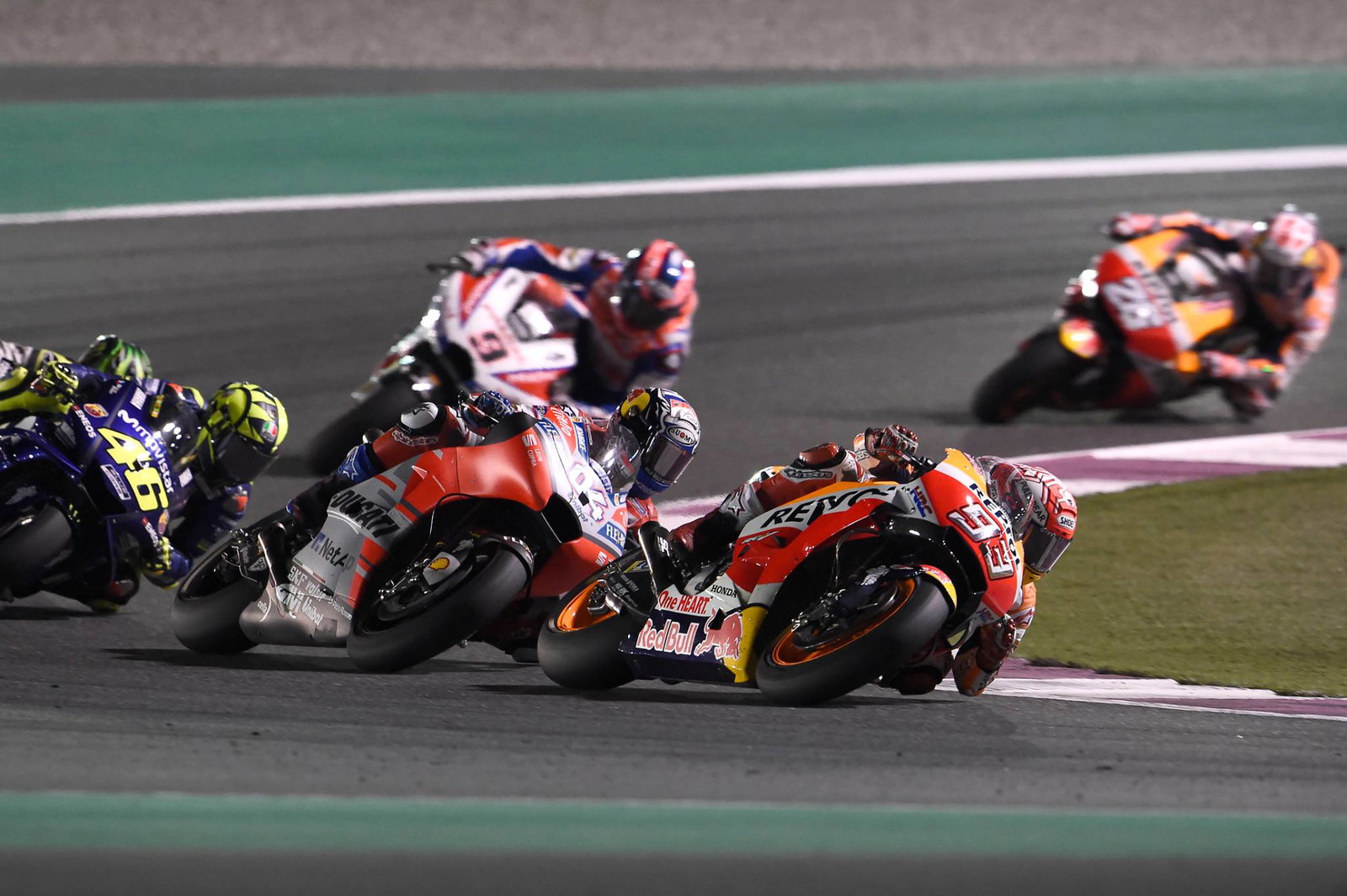 Qatar MotoGP: Dovizioso surprised by Marquez's last corner battle