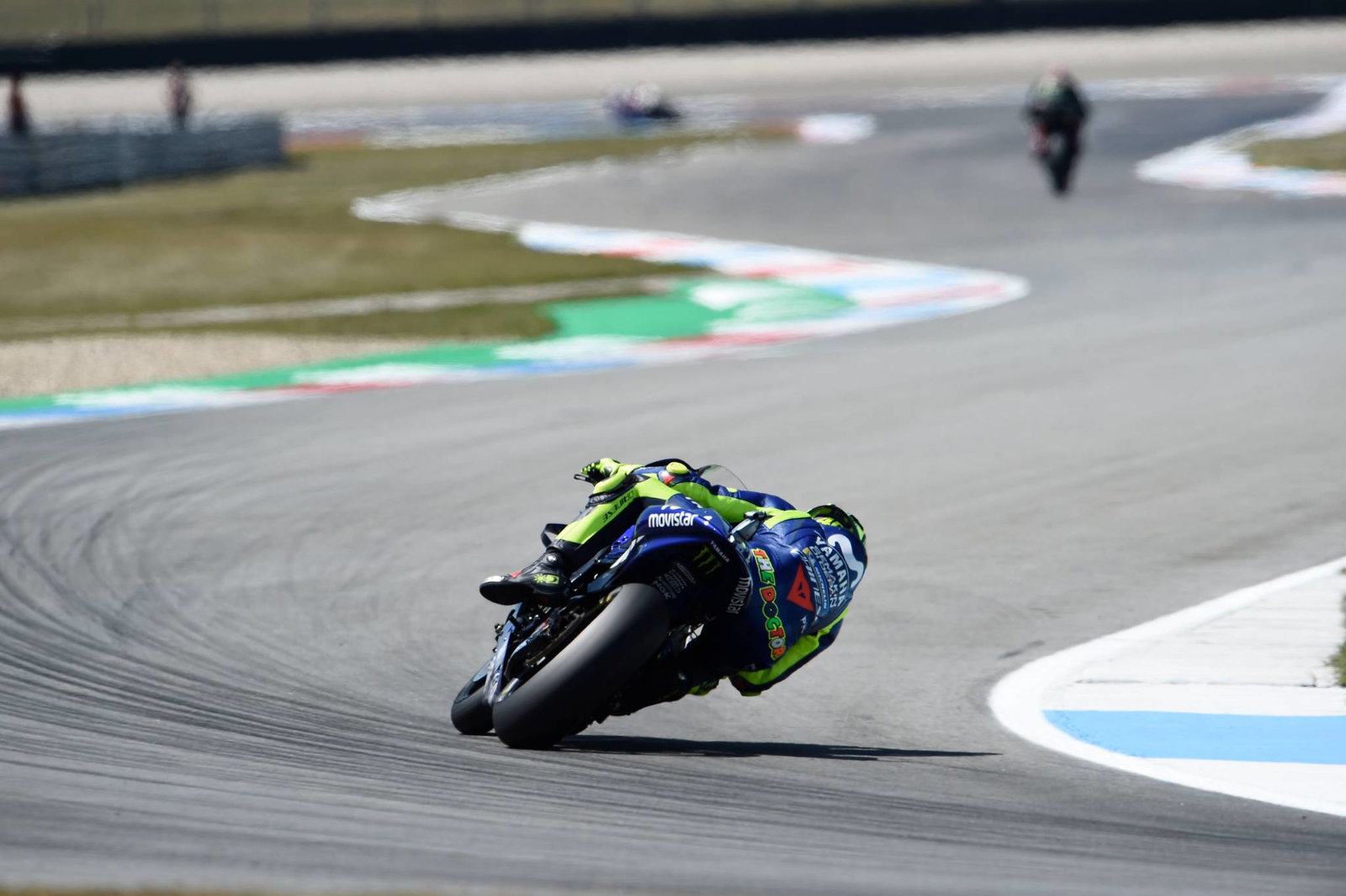 Mercedes team defends F1 strategist after “most painful day” 