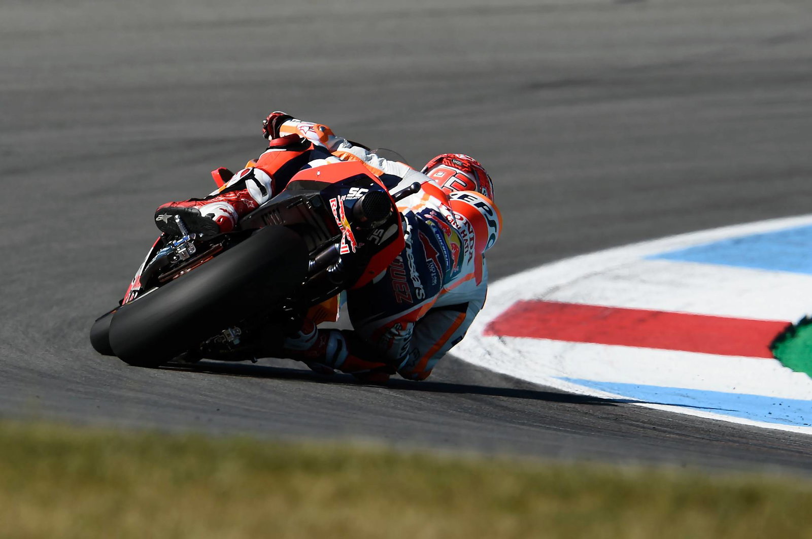 Assen MotoGP: Lorenzo misses 'train','two corners costing us'