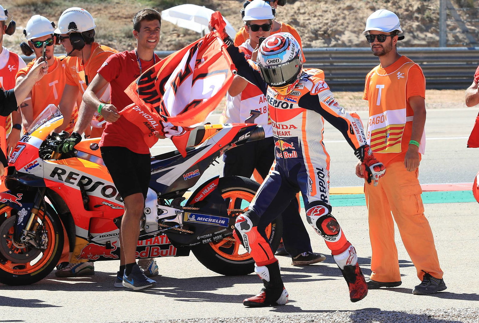 MotoGP Aragon: Marquez mengalahkan Dovizioso untuk kemenangan kandang