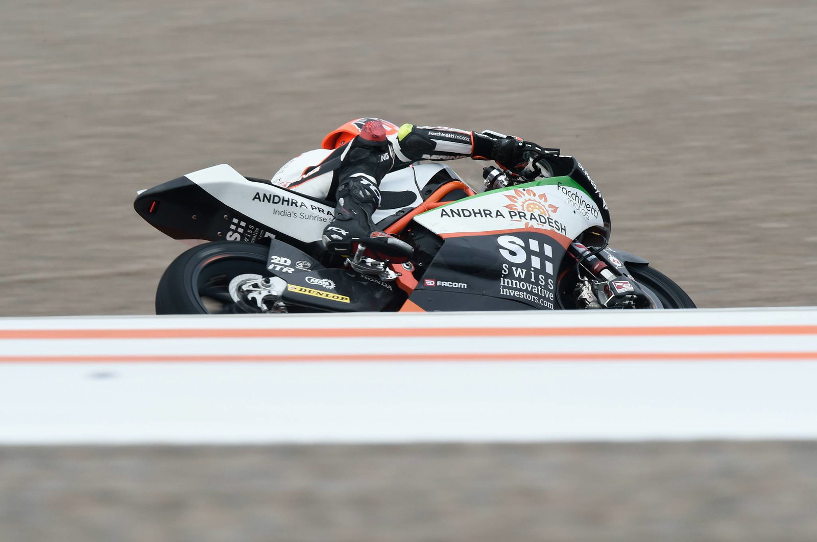 Moto2 Valencia: Marini in dominant form for pole