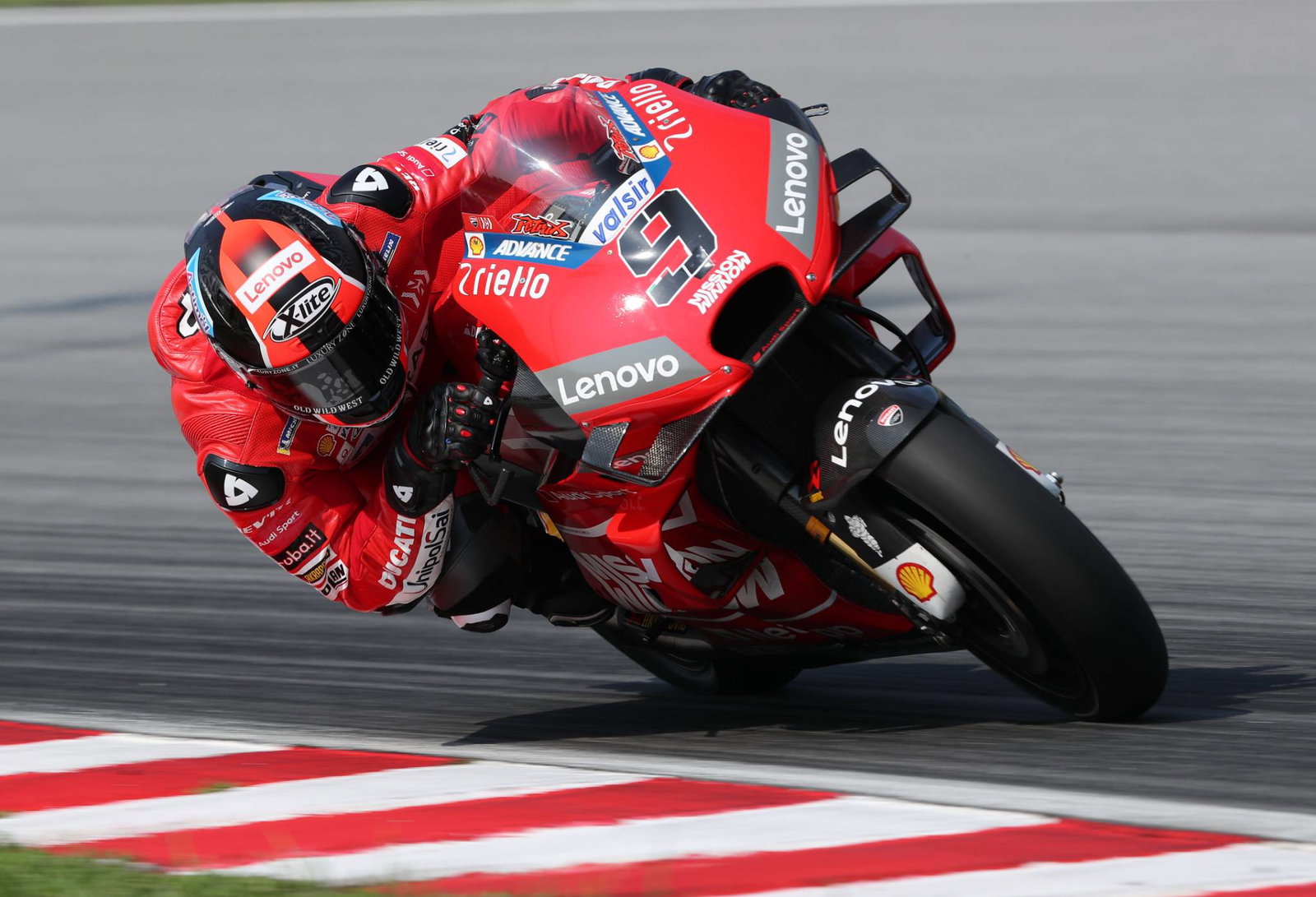 Sepang Test: Ducati unveils 'six wing' fairing