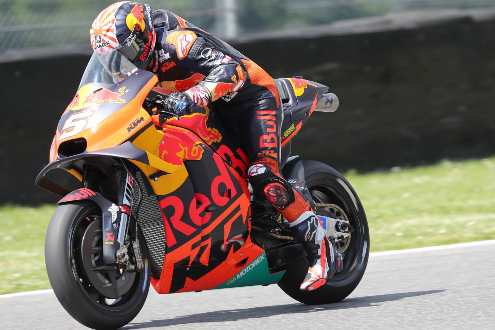 Rossi: Motocross 'Terlarang', kunjungan Ogier menenangkan kejutan Mugello