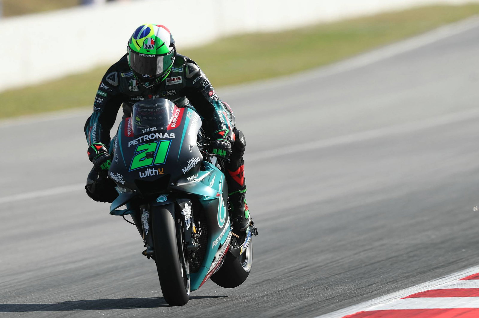 Quartararo storms to Catalunya MotoGP pole as Yamaha returns to form
