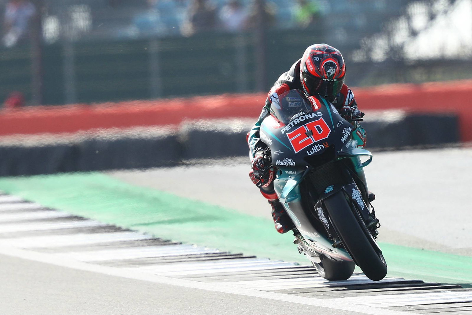 Quartararo mengalahkan Marquez dalam pemanasan MotoGP Inggris