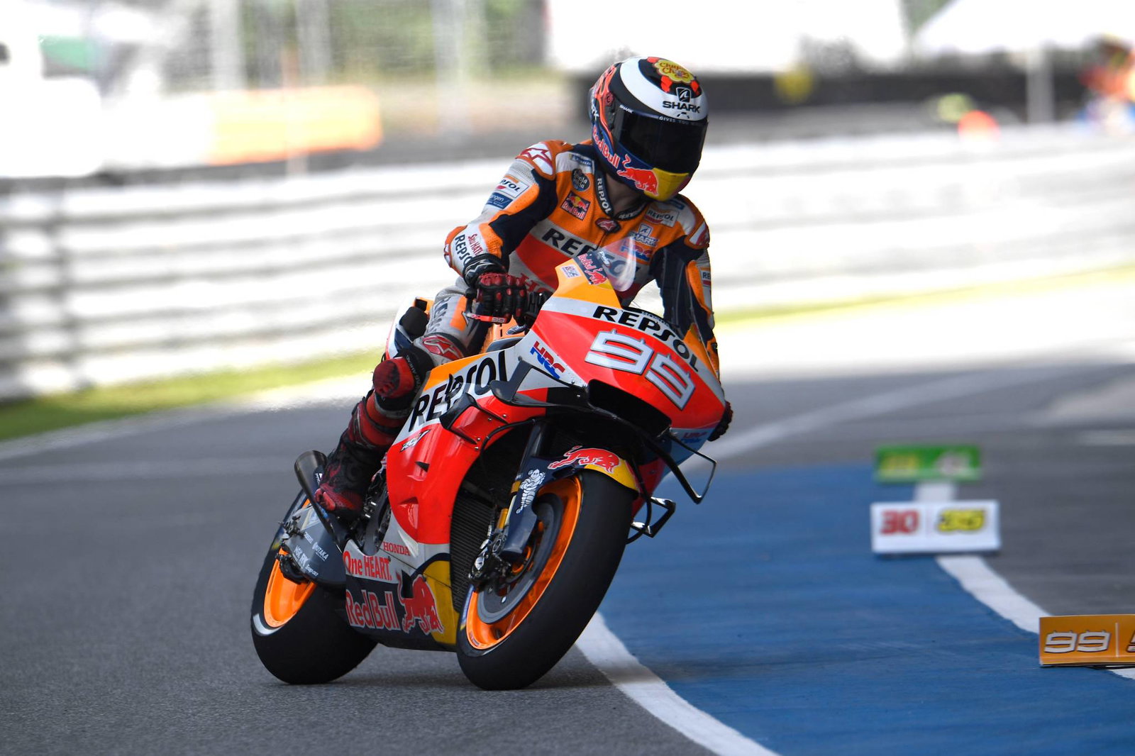 Japan: 'No rush' but Quartararo poised to wrap-up Rookie title