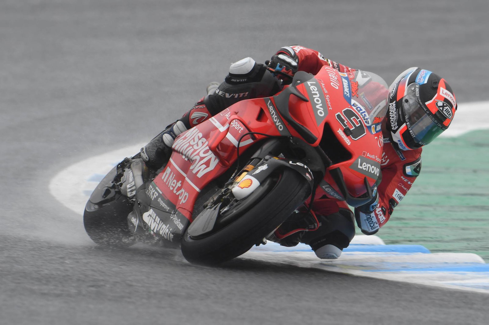 Petrucci tercepat di FP3 basah di Motegi