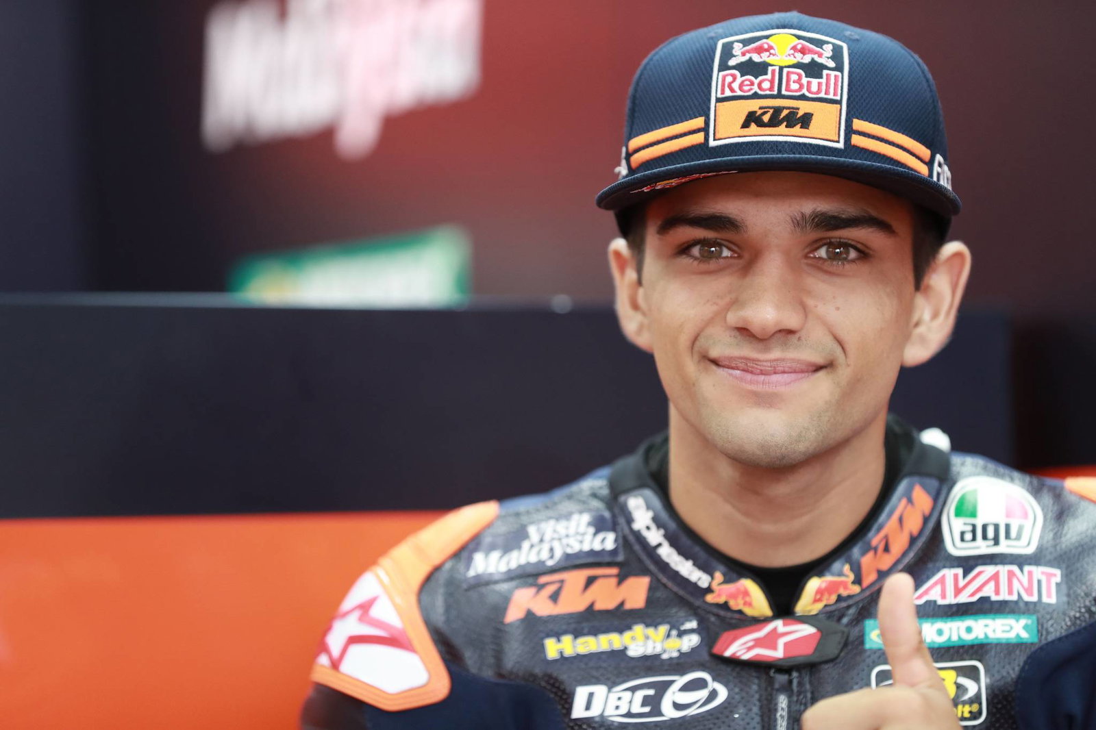 Jepang: Moto2: Bezzecchi sakit di helm - lagi