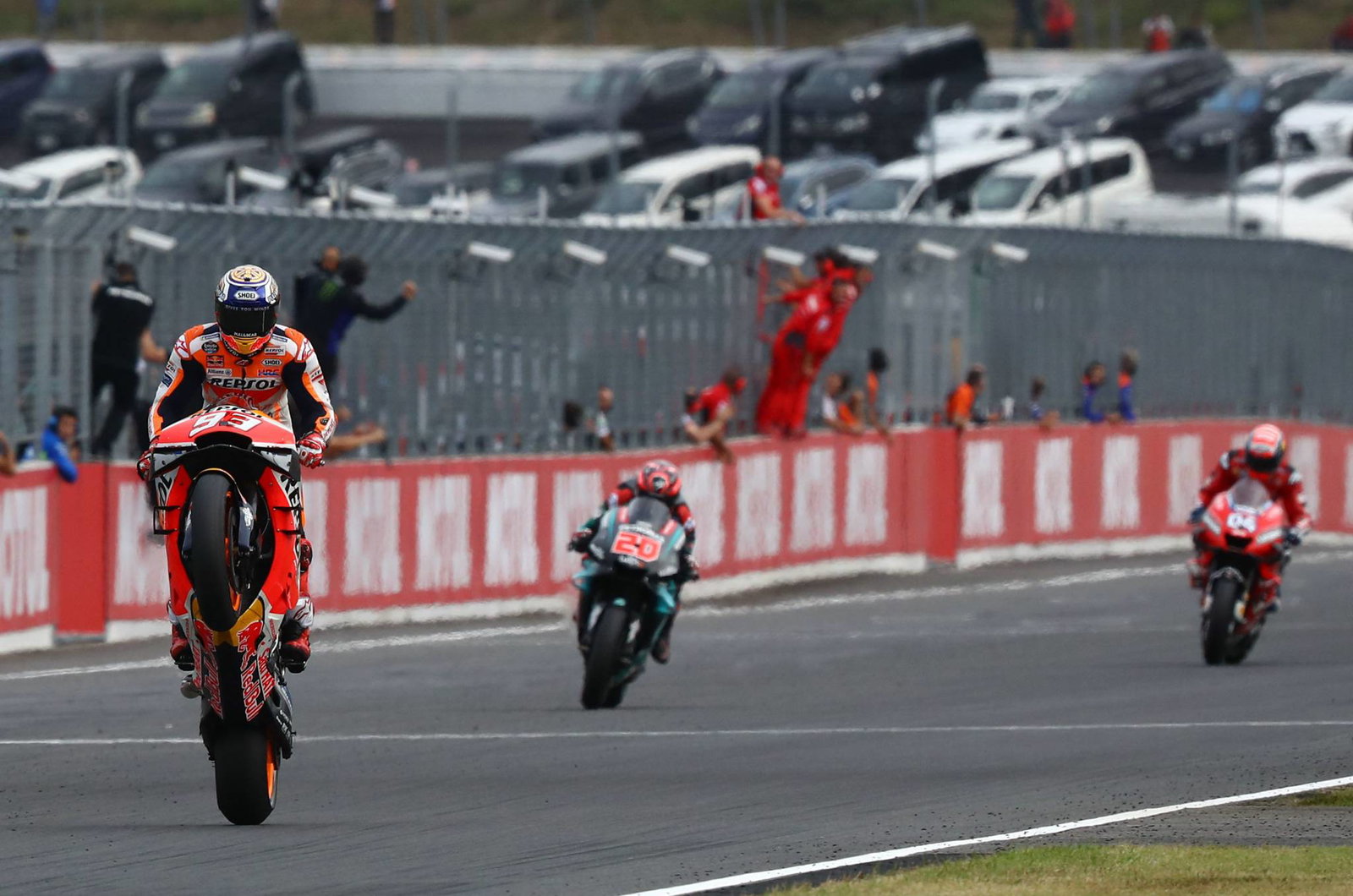 Marquez memegang kendali atas kemenangan MotoGP Jepang