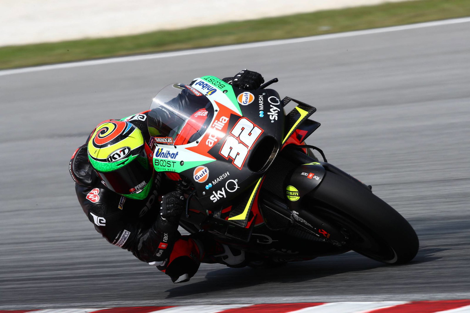 Aprilia replaces Bradley Smith with Savadori for remaining MotoGP rounds