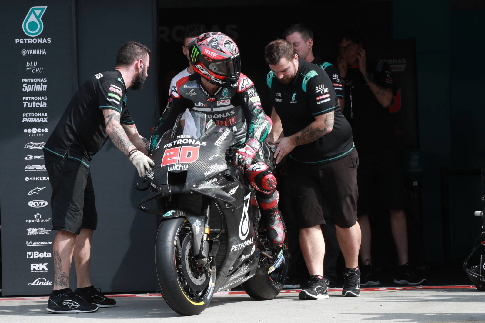 MotoGP: Crutchlow akan bertahan dengan 'rem skuter' yang rumit
