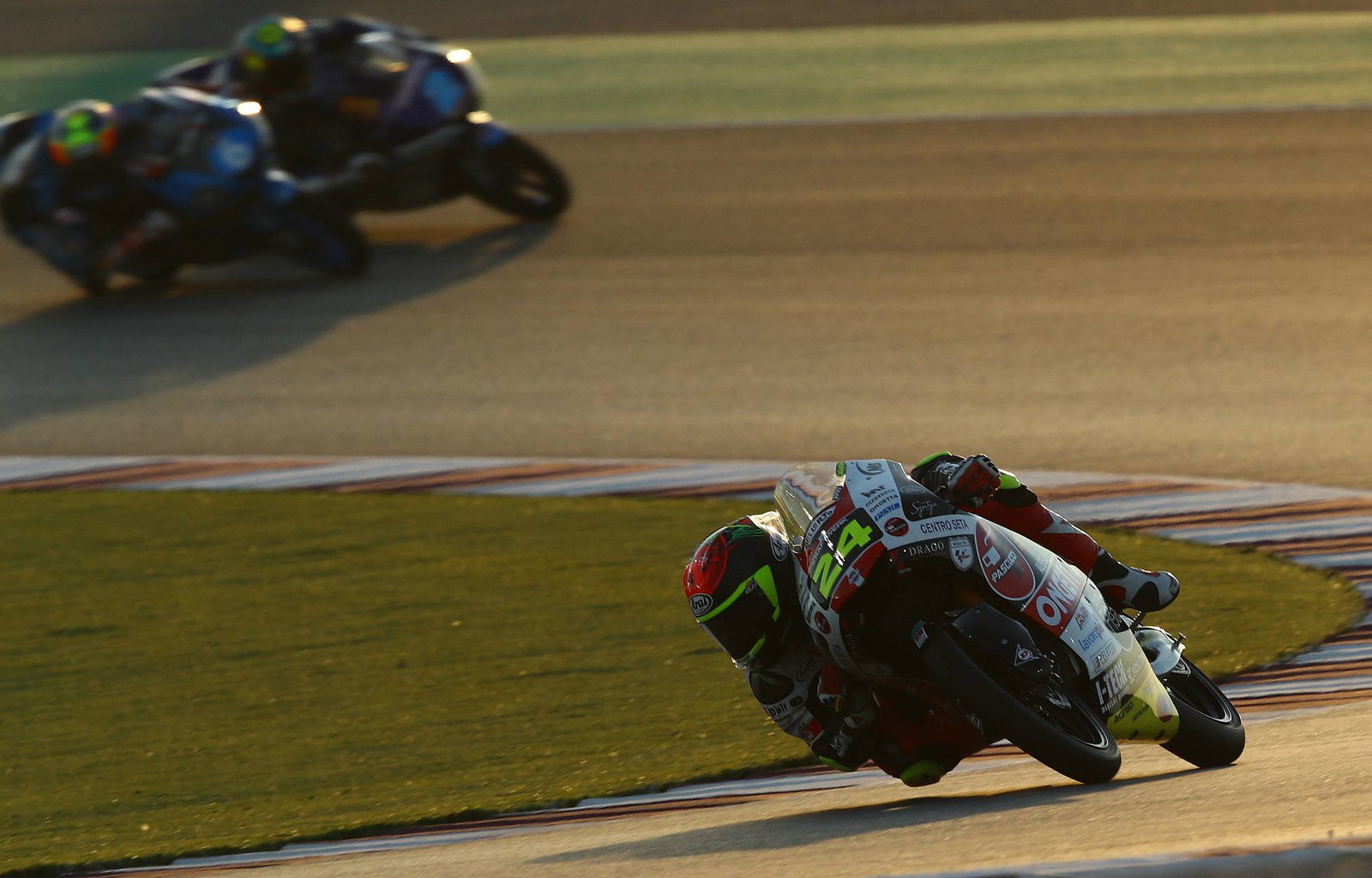 Fernandez beats McPhee to lead Qatar Moto3 warm-up