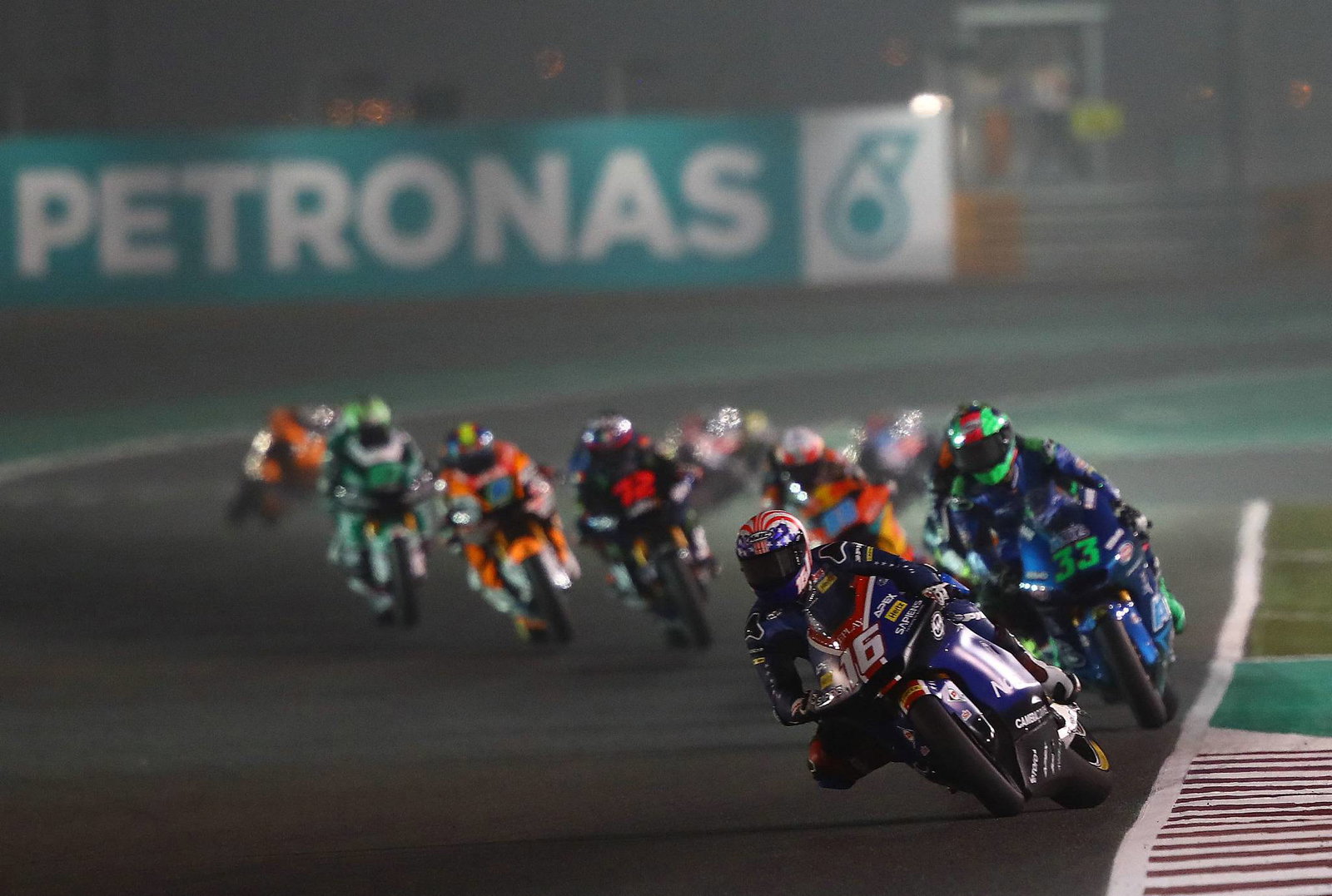 Qatar: 'Balapan luar biasa' - Arenas menyerahkan kemenangan ke-100 KTM