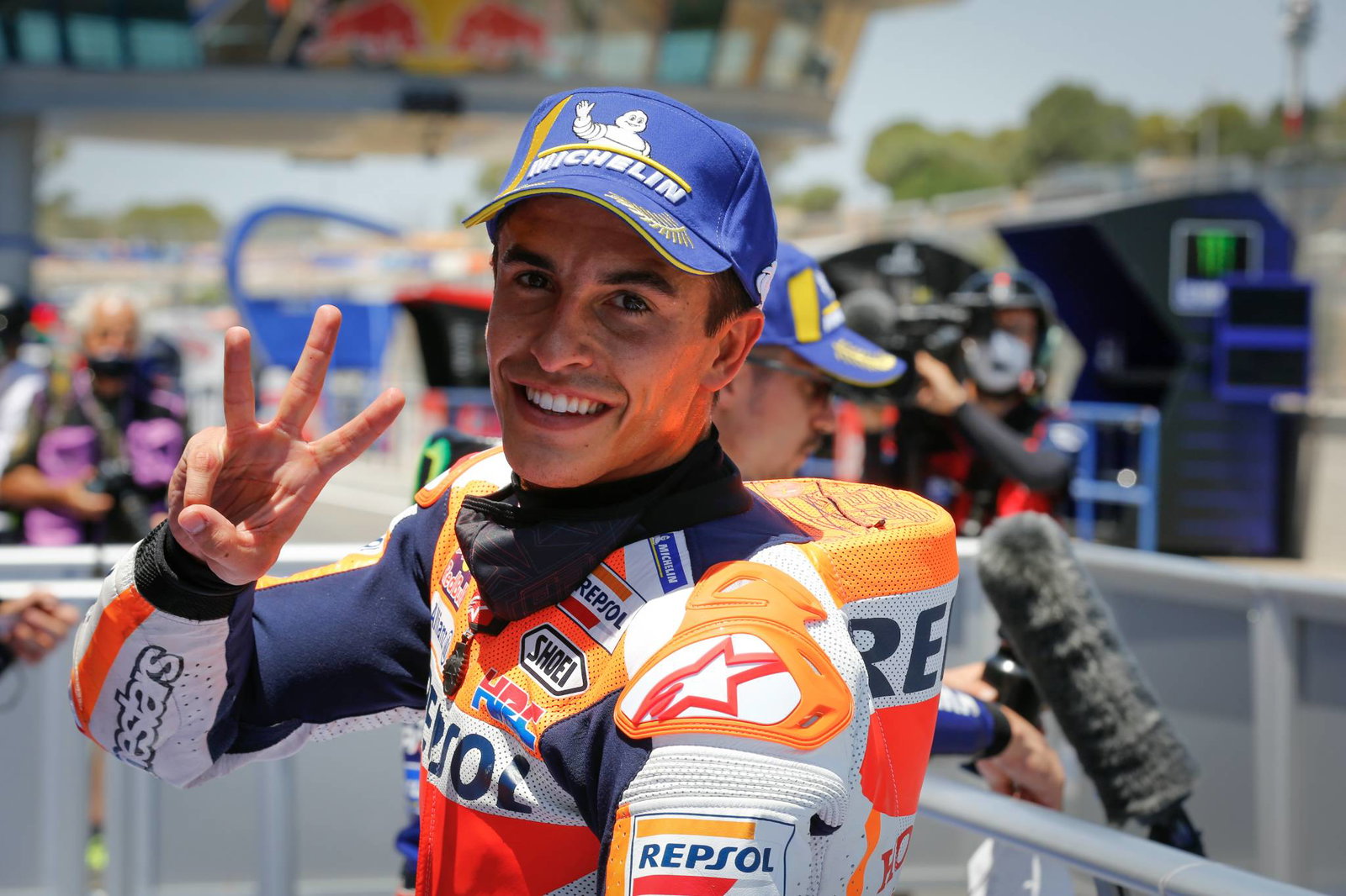 Alex Rins keluar dari MotoGP Spanyol karena patah tulang-dislokasi?