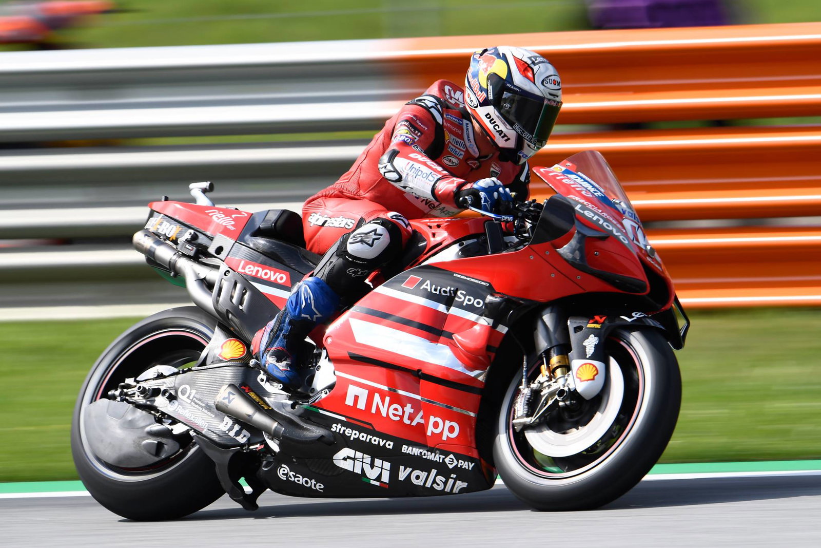 Dovizioso menyampaikan pesan kepada Ducati untuk memenangkan MotoGP Austria yang kacau balau