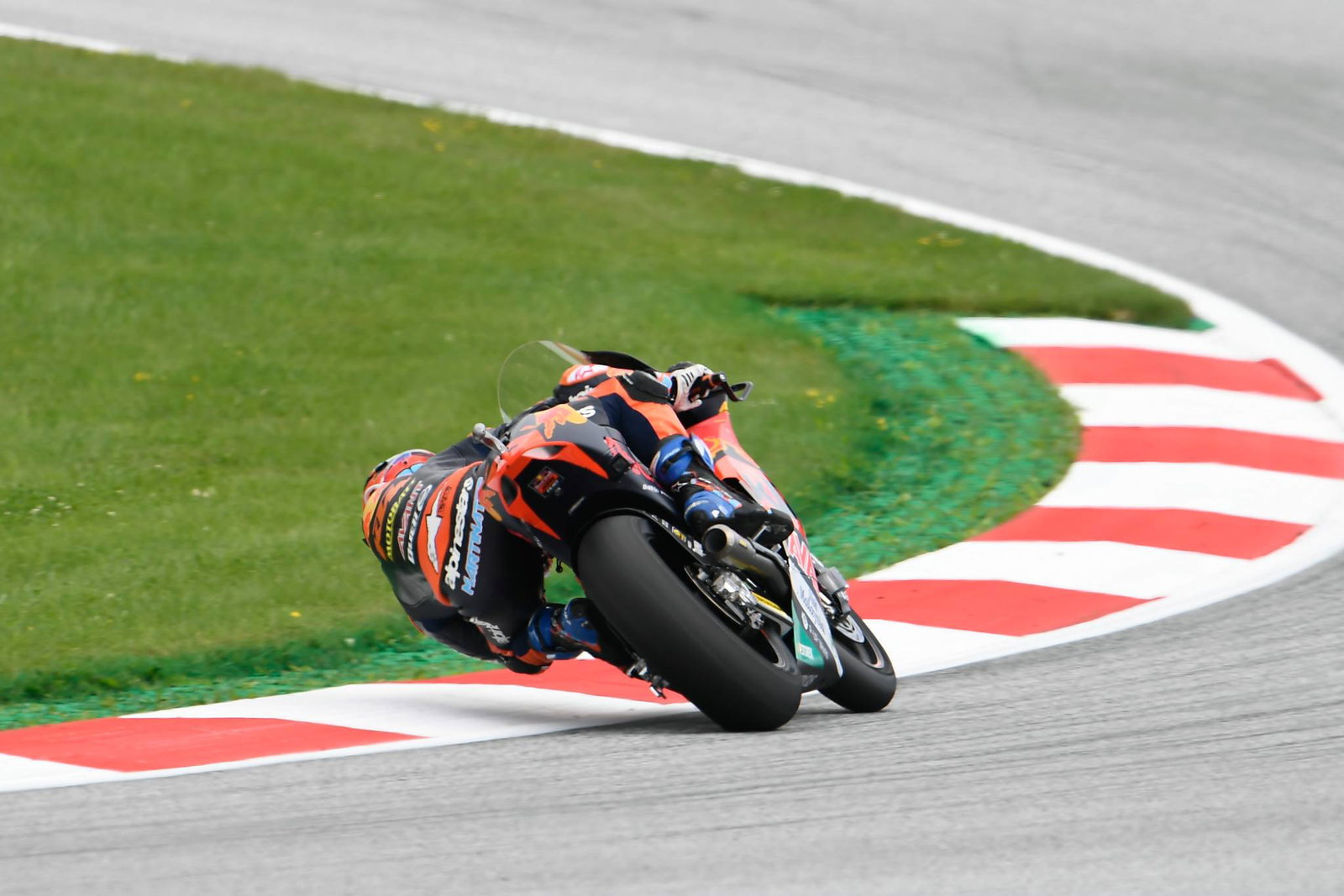 Moto2 Austria: Martin meraih kemenangan pertama dalam balapan singkat