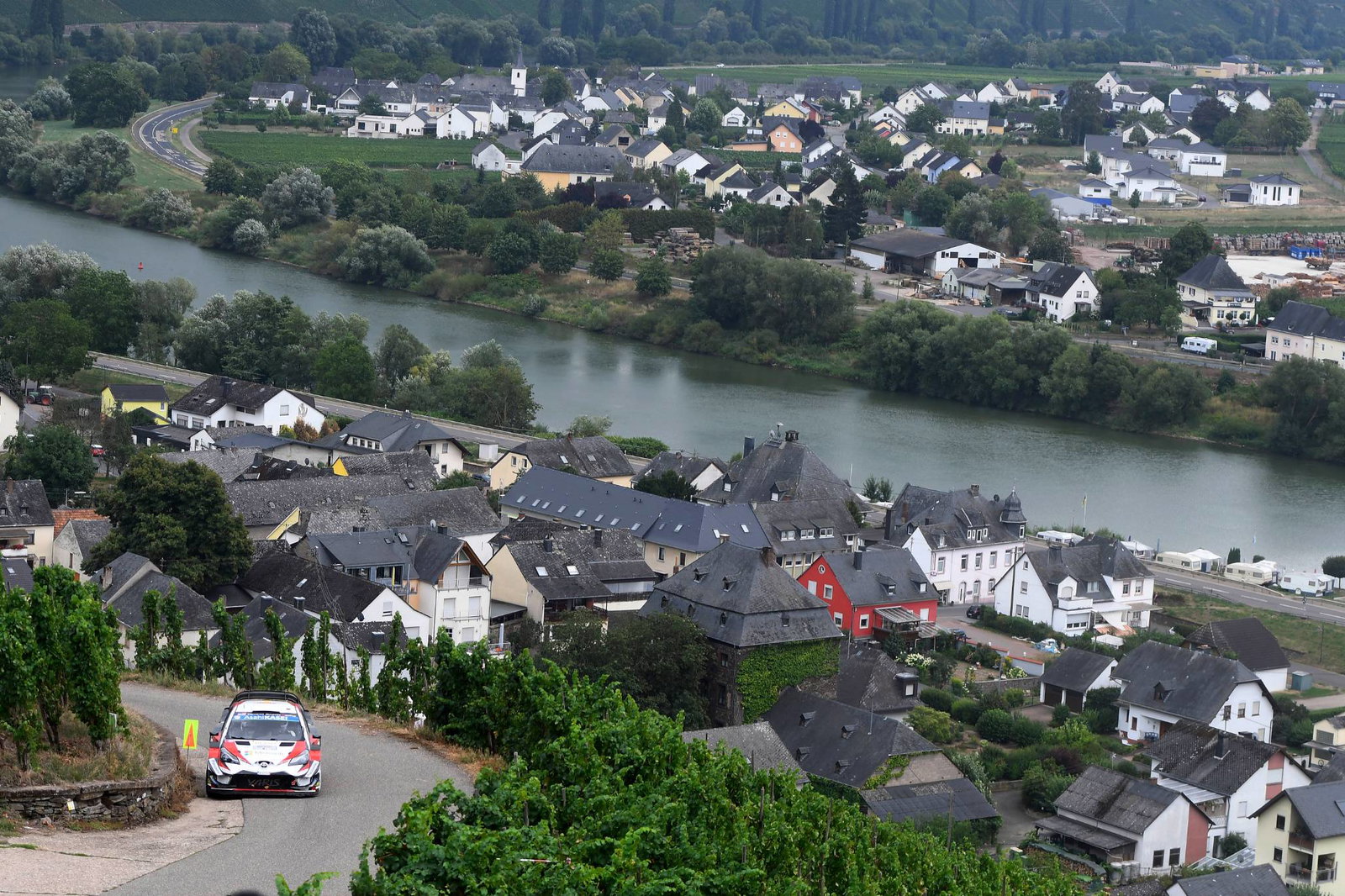 Tanak pulls clear from Ogier